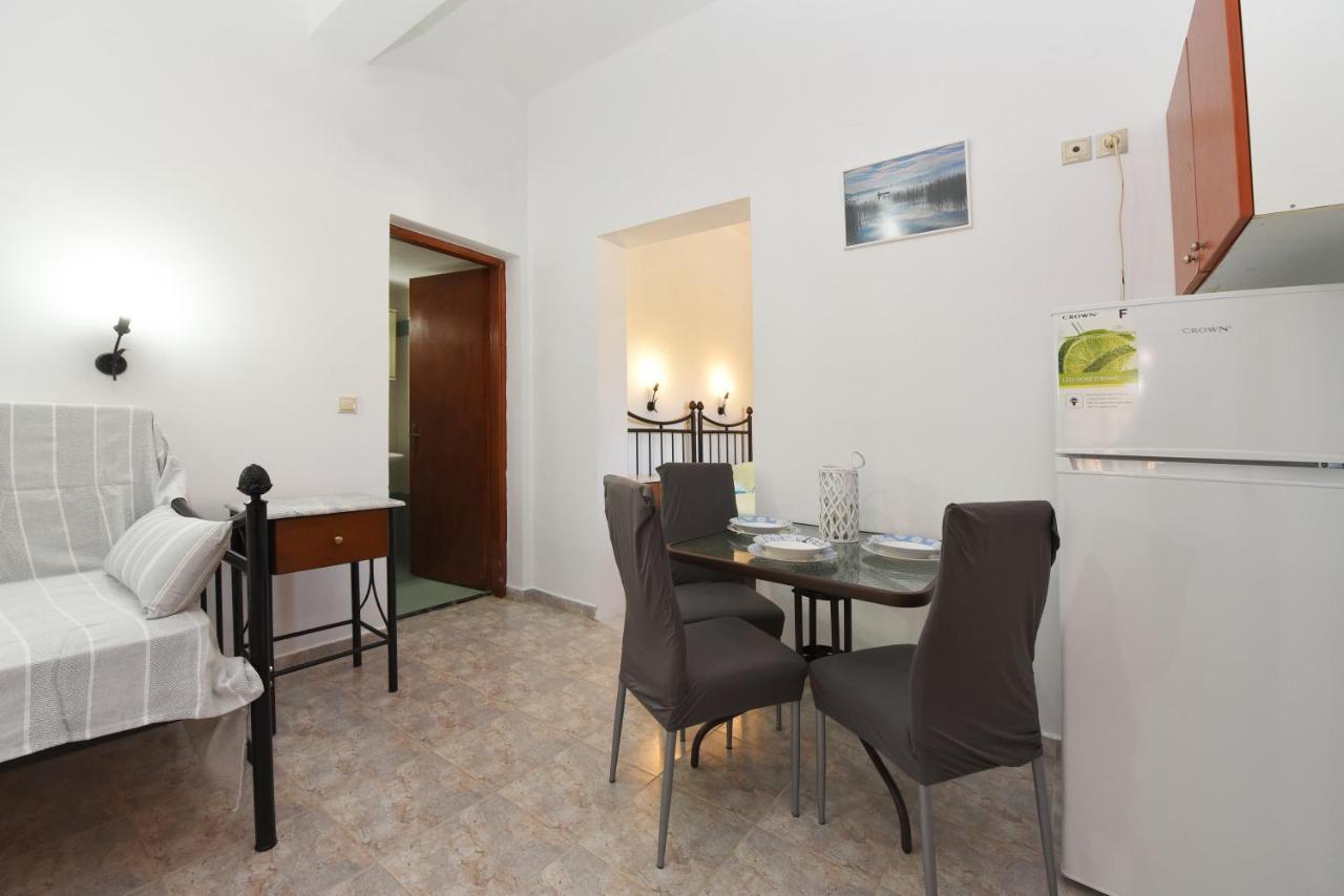 Klotho Apartment Posidhonia  Ngoại thất bức ảnh